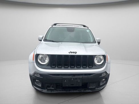 Used 2018 Jeep Renegade Altitude image 11