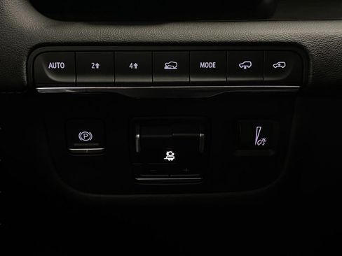 Used 2022 Cadillac Escalade Sport w/ Touring Package AWD/4WD image 16