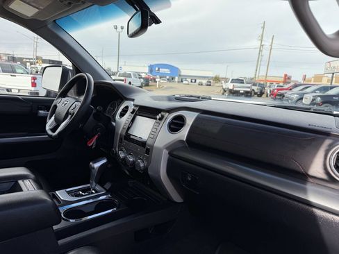 Used 2017 Toyota Tundra SR5 image 57