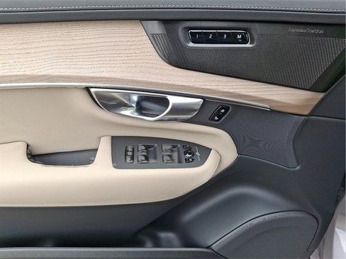 New 2026 Volvo XC90 B6 Plus w/ Protection Package Premier image 6