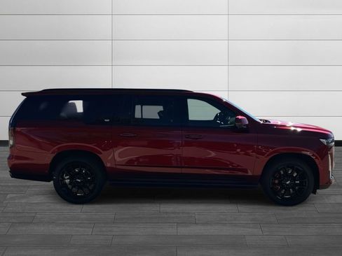 Used 2022 Cadillac Escalade ESV Sport Platinum w/ LPO, ONYX Package image 6