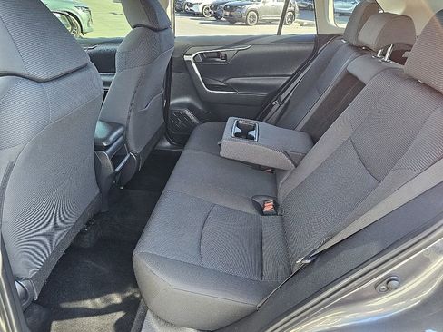 Used 2019 Toyota RAV4 LE image 20
