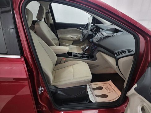 Used 2018 Ford Escape SE FWD image 22