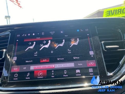 Used 2025 Dodge Durango R/T w/ Blacktop Package AWD/4WD image 44