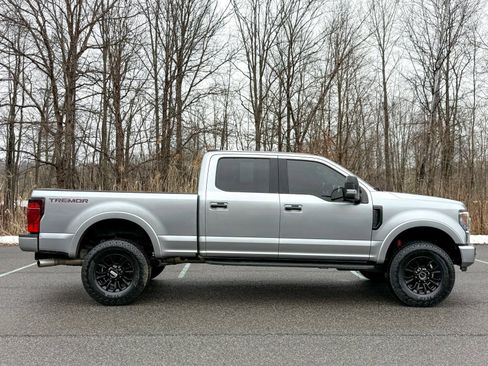 Certified 2022 Ford F350 Platinum w/ Tremor Off-Road Package image 7