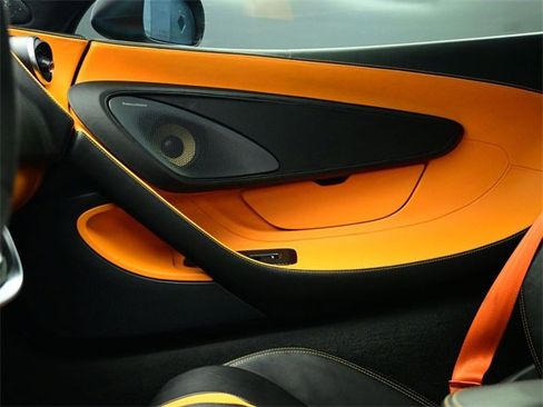 Used 2017 McLaren 570S Coupe image 9