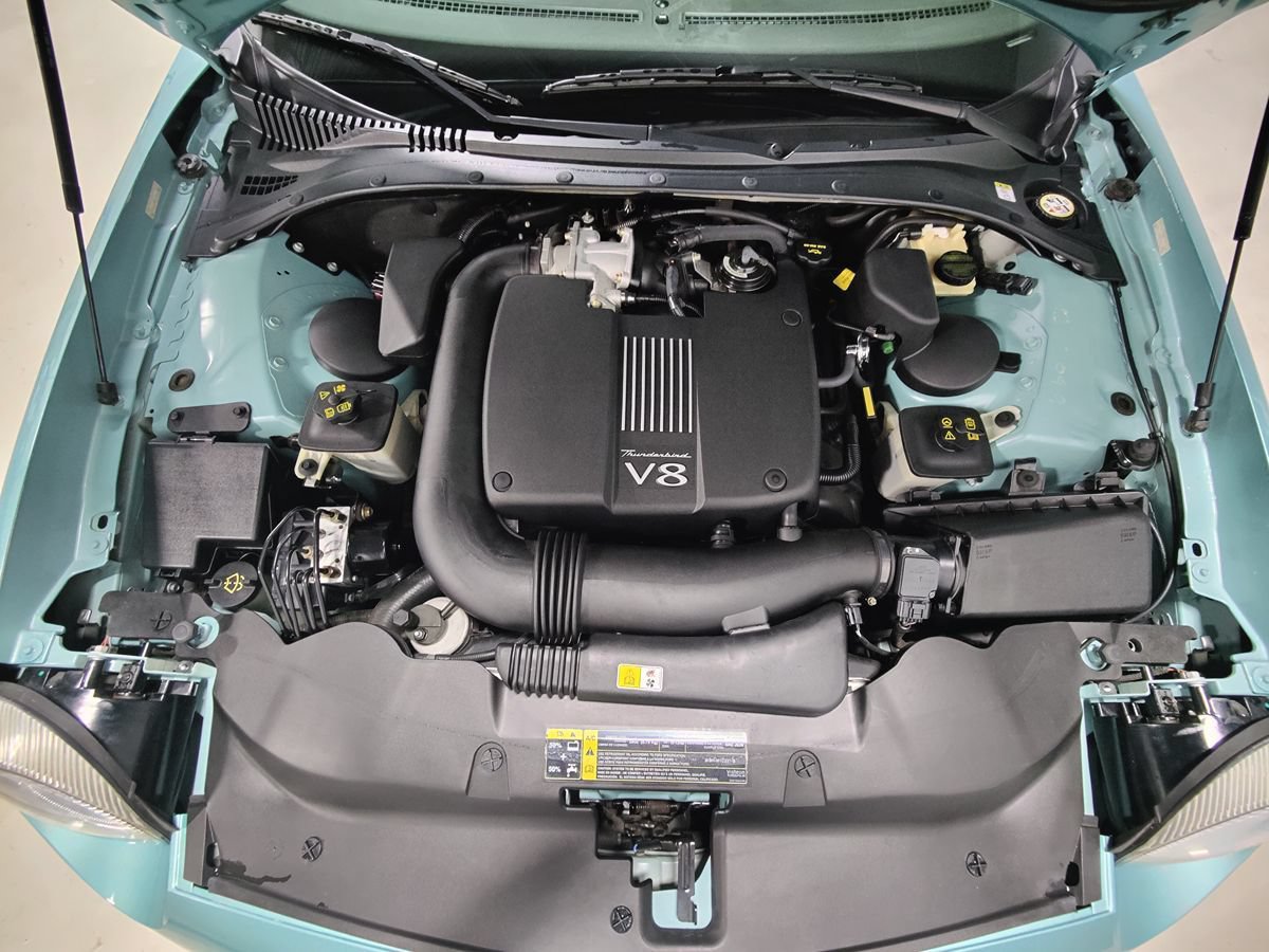 Used 2002 Ford Thunderbird RWD image 4