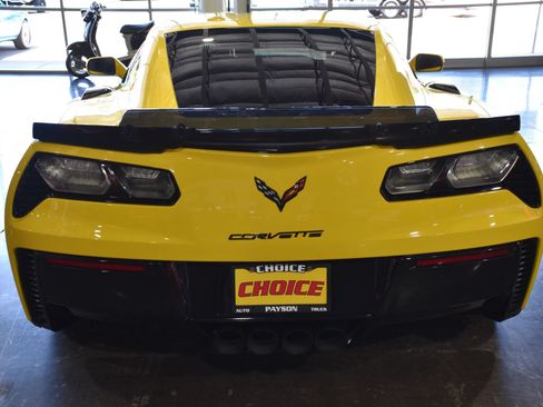 Used 2017 Chevrolet Corvette Grand Sport w/ Z07 Performance Package RWD image 7