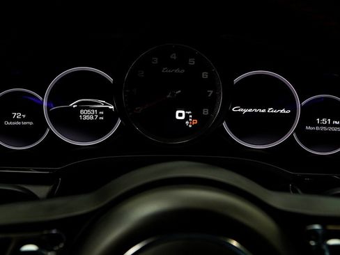 Used 2021 Porsche Cayenne Turbo image 32