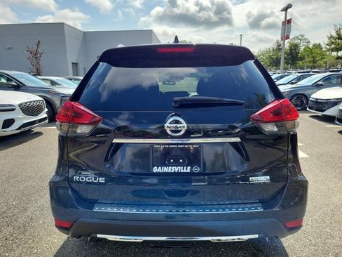 Used 2020 Nissan Rogue S w/ Special Edition Package FWD image 8