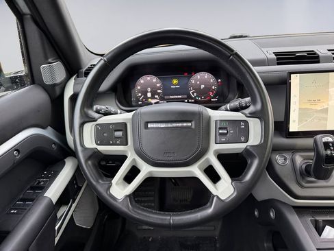 Used 2023 Land Rover Defender 130 X-Dynamic SE image 13