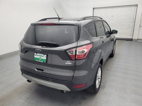 Used 2017 Ford Escape SE w/ Equipment Group 201A FWD image 9