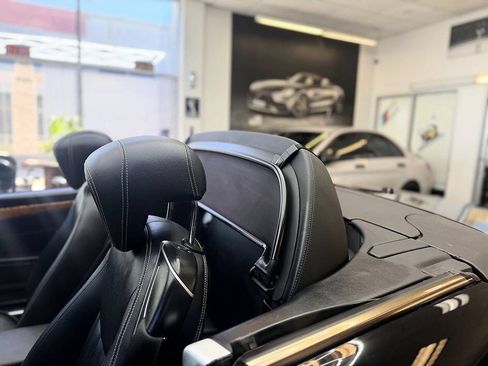 Used 2011 Mercedes-Benz SL 550 image 18