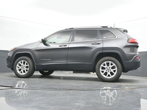 Used 2016 Jeep Cherokee Latitude w/ Comfort/Convenience Group AWD/4WD image 49
