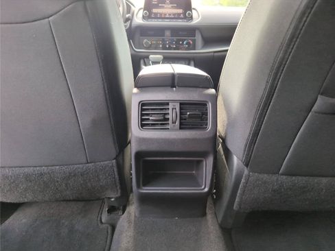 Used 2024 Nissan Rogue S AWD/4WD image 35