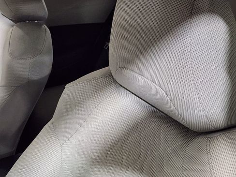 Used 2023 Toyota Corolla Cross LE image 35