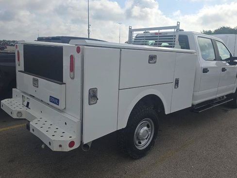 Used 2021 Ford F250 XL w/ Power Equipment Group AWD/4WD image 6
