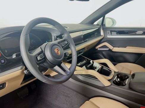 New 2026 Porsche Cayenne E-Hybrid Coupe AWD/4WD image 4