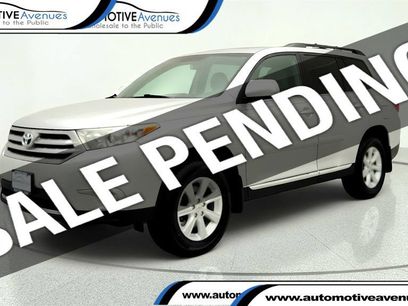 Used 2013 Toyota Highlander SE w/ Convenience Pkg