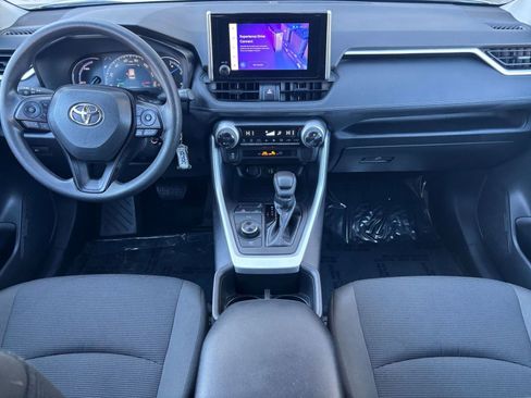 Used 2025 Toyota RAV4 LE image 29