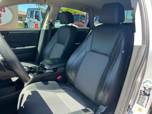 Used 2019 Honda Clarity Plug-In Hybrid image 11