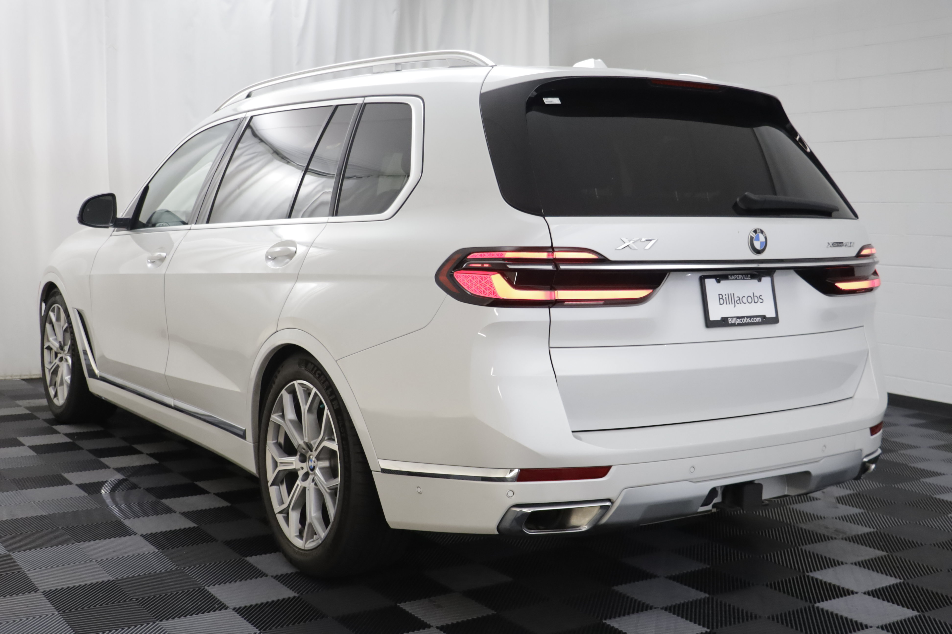 Used 2024 BMW X7 xDrive40i w/ Premium Package AWD/4WD image 15