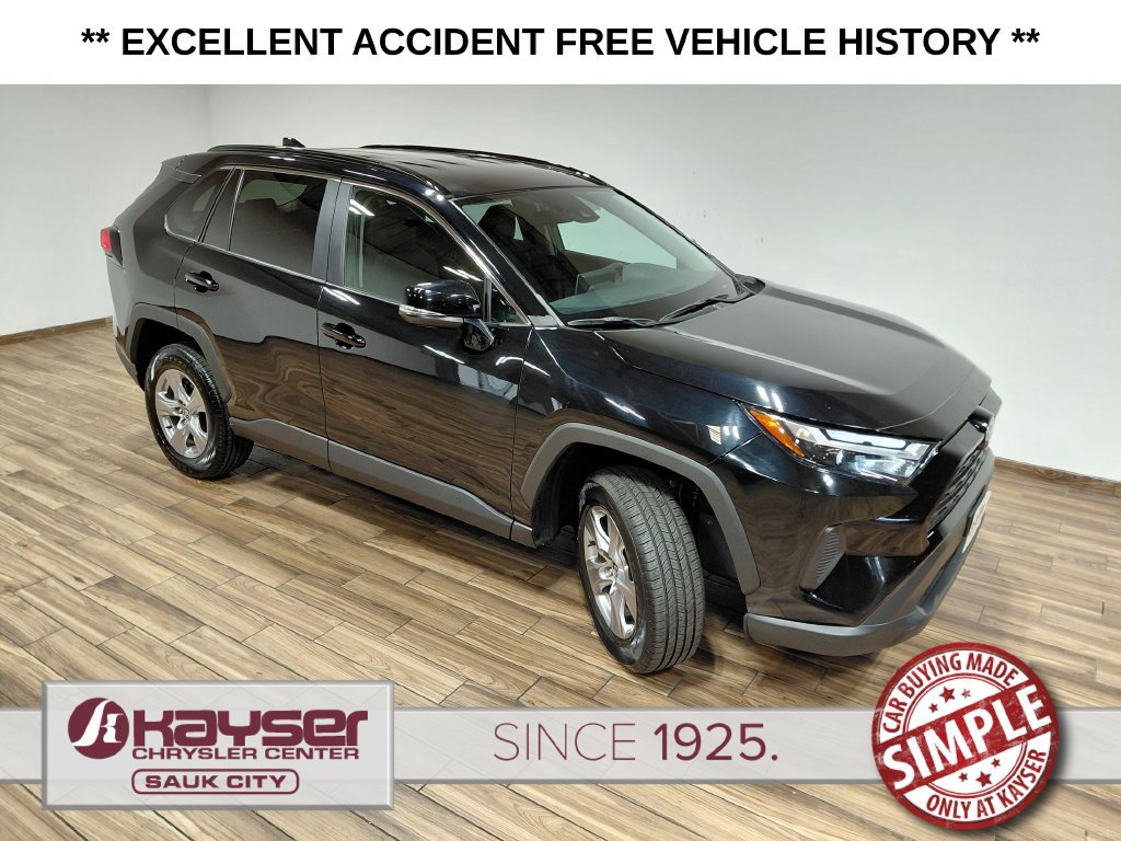 Used 2025 Toyota RAV4 XLE w/ Weather Package AWD/4WD image 14