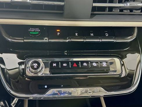 New 2026 Lincoln Corsair Premiere FWD image 18