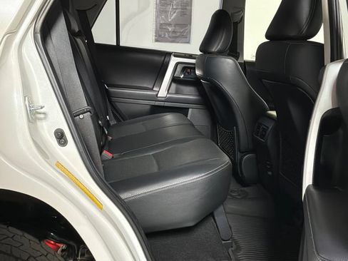 Used 2018 Toyota 4Runner Limited AWD/4WD image 17