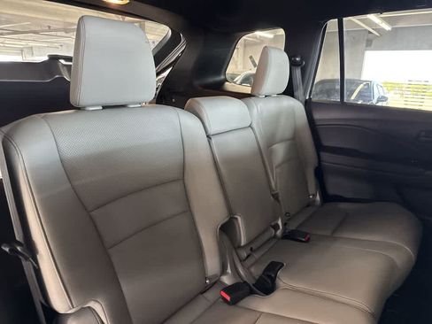 Used 2023 Honda Passport EX-L image 25