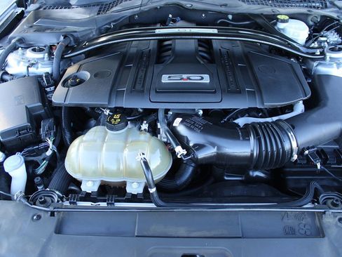 Used 2021 Ford Mustang GT Premium w/ GT Performance Package RWD image 24
