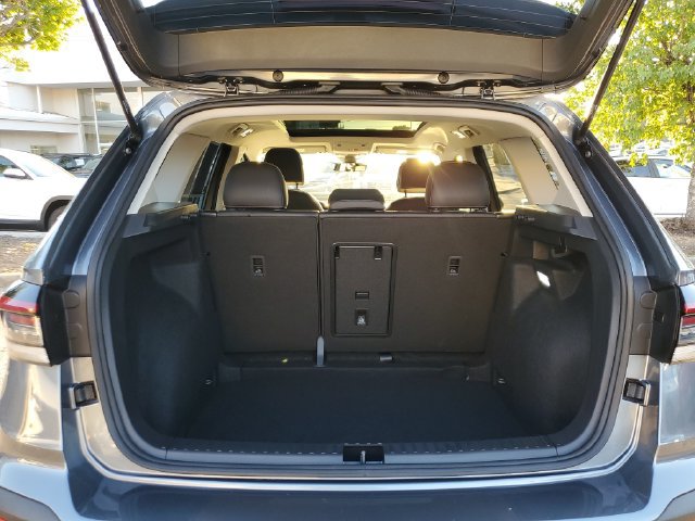 Certified 2026 Volkswagen Taos SE FWD image 14
