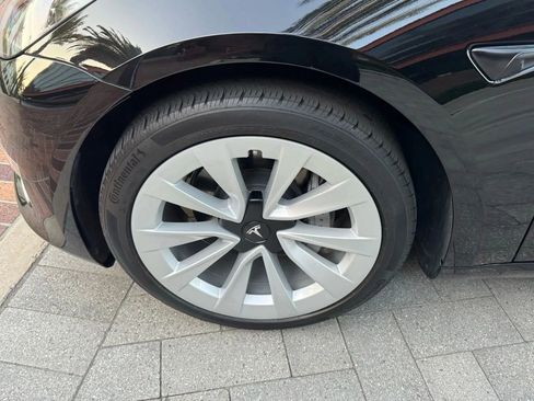 Used 2023 Tesla Model 3 Standard Range image 18