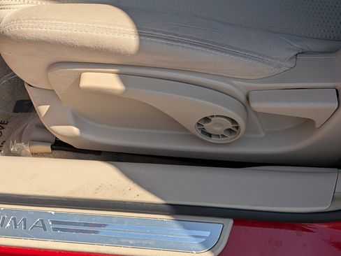 Used 2010 Nissan Altima 2.5 S FWD image 20