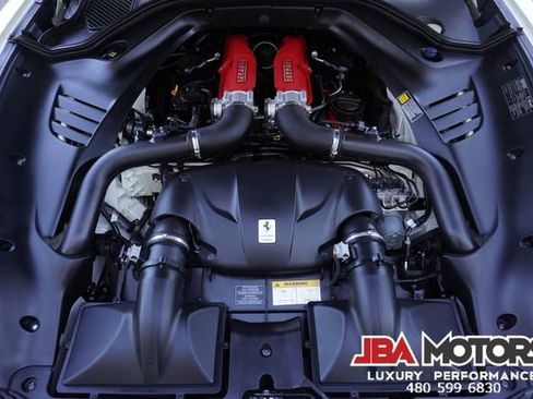 Used 2015 Ferrari California T image 22