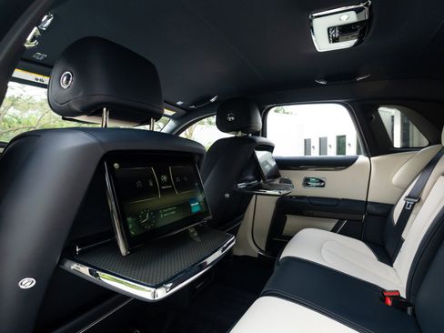 Used 2023 Rolls-Royce Ghost Black Badge w/ Black Badge Ghost Package image 75