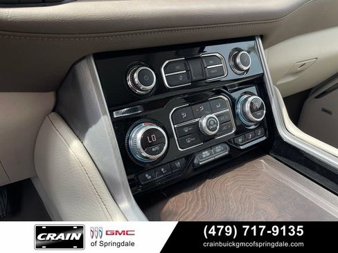 Used 2021 GMC Yukon Denali AWD/4WD image 19