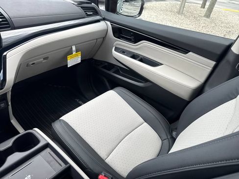 New 2026 Honda Odyssey Elite image 23