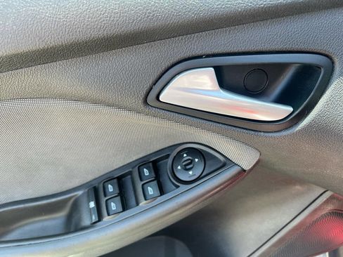 Used 2014 Ford Focus SE image 23
