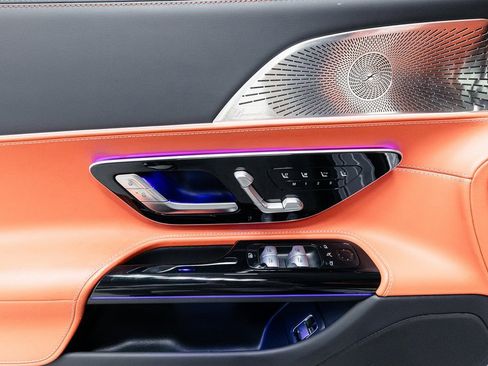 Used 2024 Mercedes-Benz SL 55 AMG 4MATIC image 7