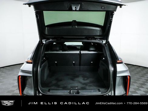 Certified 2024 Cadillac Lyriq Tech RWD image 30