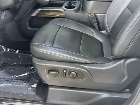 Used 2021 Chevrolet Silverado 1500 LT Trail Boss w/ Convenience Package II AWD/4WD image 19
