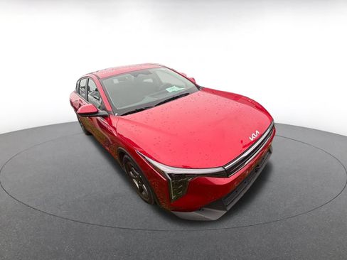 Used 2025 Kia K4 FWD image 2