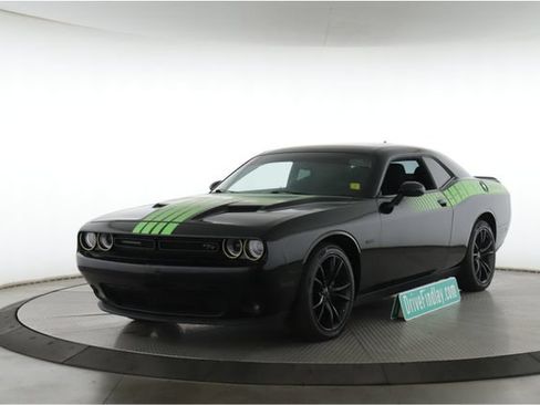 Used 2017 Dodge Challenger R/T w/ Blacktop Package RWD image 10