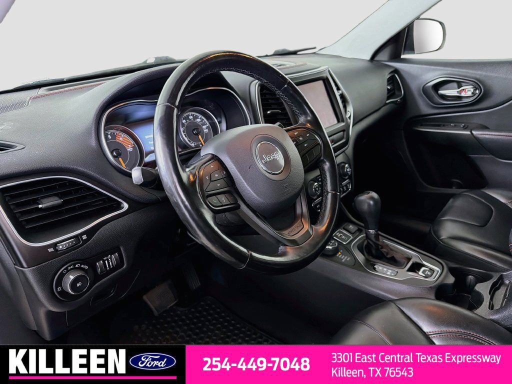Used 2020 Jeep Cherokee Trailhawk w/ Cold Weather Group AWD/4WD image 11