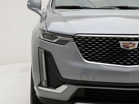 Used 2025 Cadillac XT6 Premium Luxury image 5