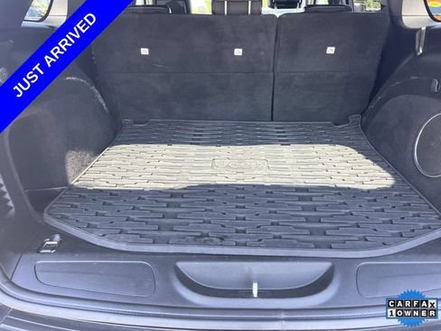 Used 2019 Jeep Grand Cherokee Laredo w/ Laredo X Package RWD image 12