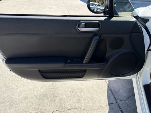 Used 2015 MAZDA MX-5 Miata Club image 18