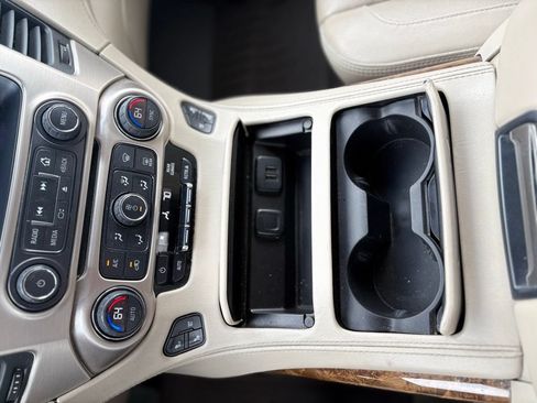 Used 2015 GMC Yukon XL Denali w/ Premium Package AWD/4WD image 25