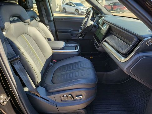 Used 2023 Rivian R1S Adventure image 27